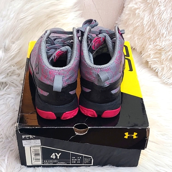 Curry 2 Mothers' Day - Picture 2 of 4